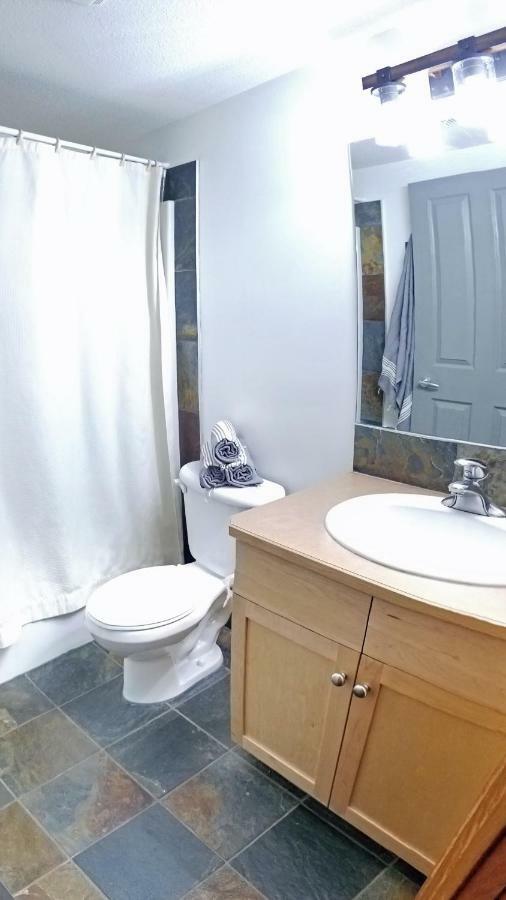 Downtown Loft, Mountain Views, Fireplace, Couple'S Retreat, Walker'S Paradise Canmore Eksteriør bilde