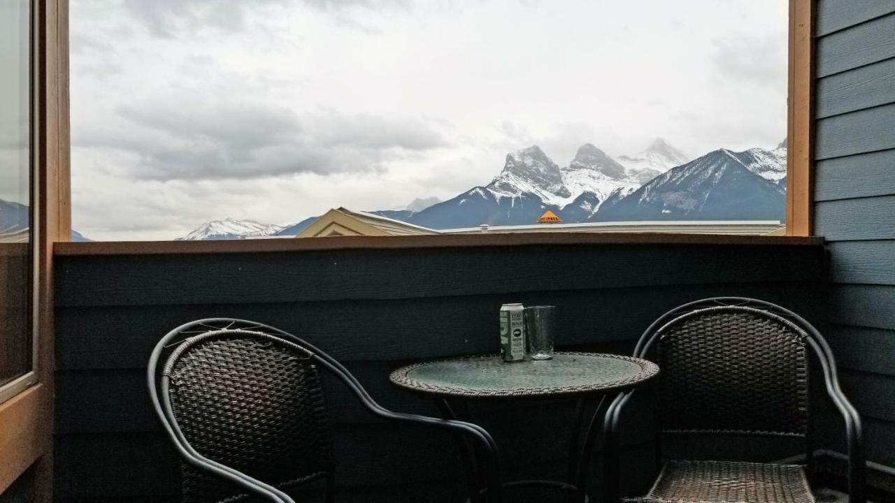 Downtown Loft, Mountain Views, Fireplace, Couple'S Retreat, Walker'S Paradise Canmore Eksteriør bilde
